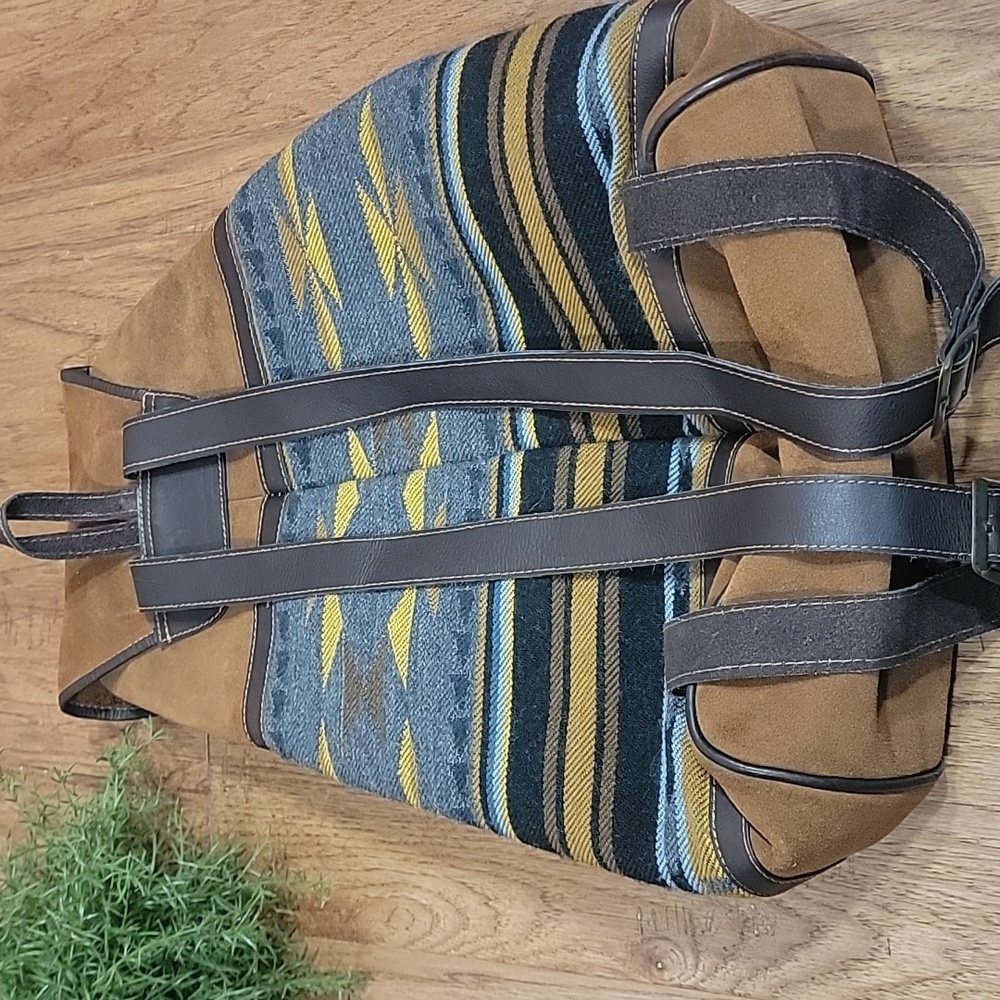 Handmade Leather & Wool Backpack - Picture 10 of 14